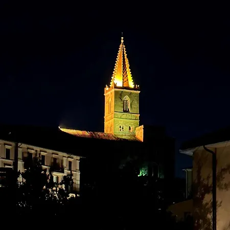 Apartamento Centralissimo - Nuovo - Parcheggio Privato *